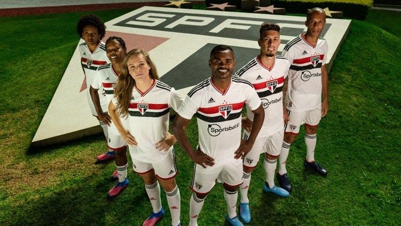 Imagem de destaque do post: São Paulo e Adidas divulgam nova camisa da temporada 2022