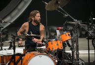 Lollapalooza confirma cancelamento de show do Foo Fighters neste domingo