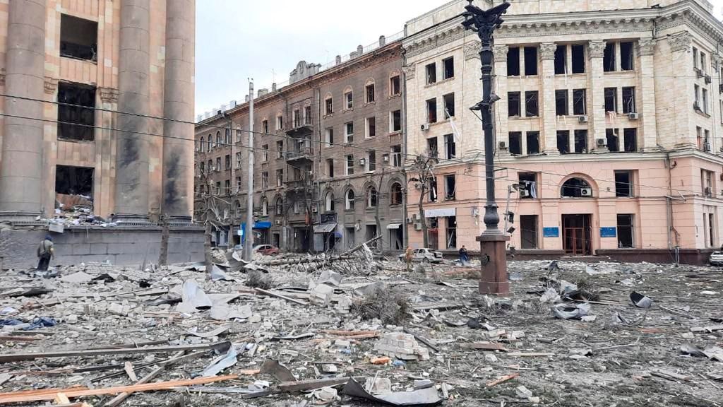 Área perto de prédio do governo em Kharkiv