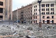 Explosão no prédio do governo de Kharkiv deixa ao menos 6 feridos; veja vídeo
