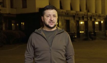 Zelensky pede mais apoio militar à Otan: "Nos deem 1% do que vocês têm"