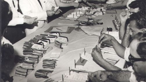 Apuração de votos nas eleições de 1960