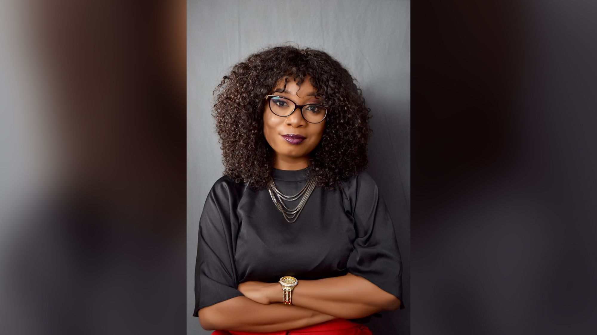 Janine Anthony, moradora do Reino Unido, trabalha com o grupo Black Foreigners in Ukraine para ajudar estudantes negros que tentam fugir da guerra / Reprodução CNN/Cortesia Janine Anthony
