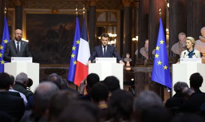 Todas as opções de sanções contra a Rússia estão sobre a mesa, diz Macron