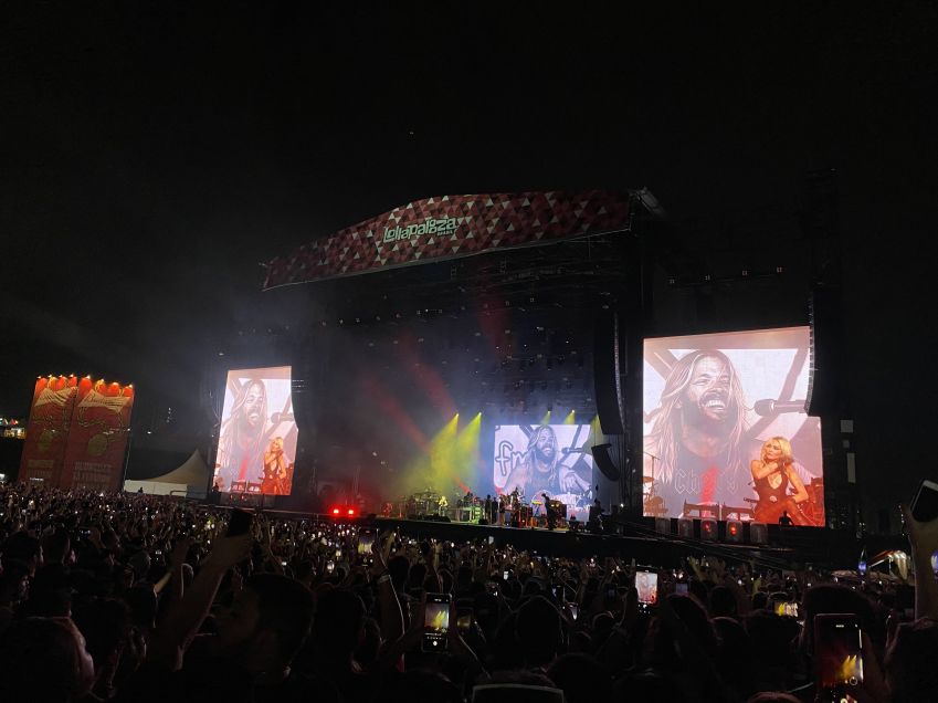 Miley Cyrus canta "Angels Like You" em homenagem a Taylor Hawkins / Léo Lopes / Reprodução