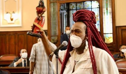 Parlamentares da Alerj entram com representação contra deputado por transfobia e racismo
