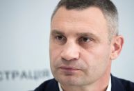 Ucranianos estão lutando pelo futuro democrático do país, diz prefeito de Kiev à CNN