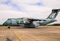 Avião da FAB para resgate de brasileiros que fugiram da Ucrânia chega à Polônia