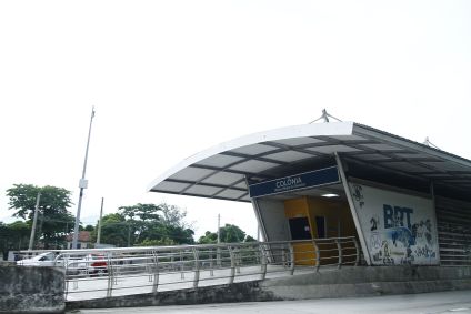 O rodoviários do Rio de Janeiro entraram em greve a partir das 0h desta terça-feira (29). Alguns ônibus das linhas regulares estão circulando e nenhum articulado do BRT estava rodando