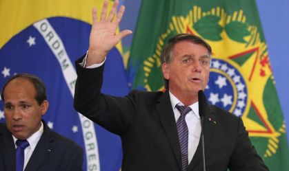 Bolsonaro durante Solenidade de Despedida e Posse de Ministros, no Palácio do Planalto em Brasília (DF), nesta quinta-feira (31). Presidente fez ataques a ministros do STF e elogiou a ditadura militar
