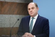 Mobilização de Putin é sinal que invasão está falhando, diz secretário britânico