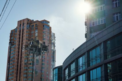 Prédio residencial foi atingido por míssil russo em Kiev