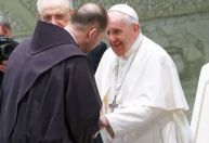 Papa Francisco homenageia tradutor ucraniano e agradece poloneses por acolher refugiados