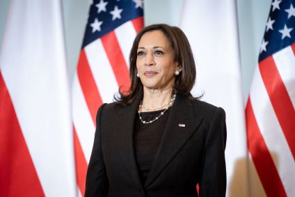 Kamala Harris em visita a Polônia, na quinta (10)
