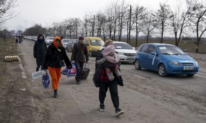 Alto diplomata da UE pede corredores de evacuação "imediatamente" em Mariupol