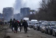 “Bombas estão caindo a cada 10 minutos”, diz oficial ucraniano em Mariupol