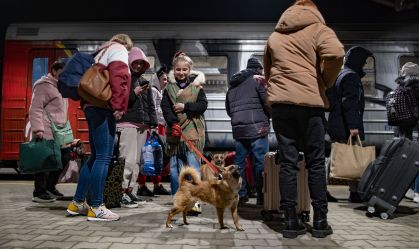 Estados Unidos vão receber até 100 mil refugiados da Ucrânia
