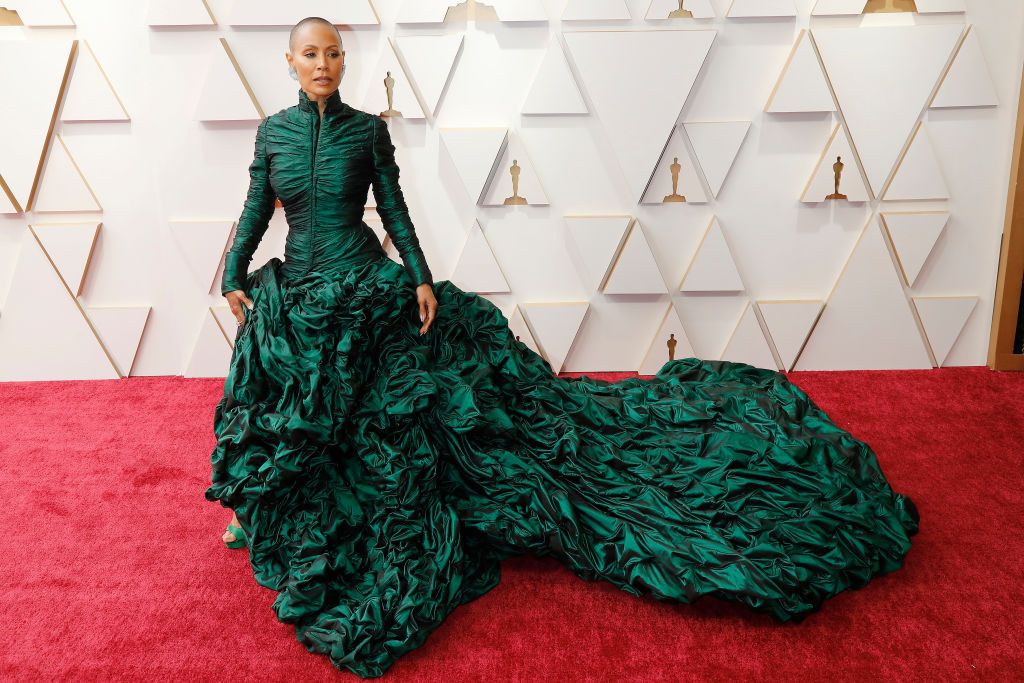 Jada Pinkett Smith no tapete vermelho da 94º edição do Oscar em Los Angeles / P. Lehman/Future Publishing via Getty Images