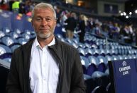 Reino Unido sanciona sócios de Abramovich; um dos punidos é diretor do Chelsea