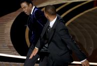 Will Smith dá tapa no rosto de Chris Rock após piada na premiação do Oscar 2022