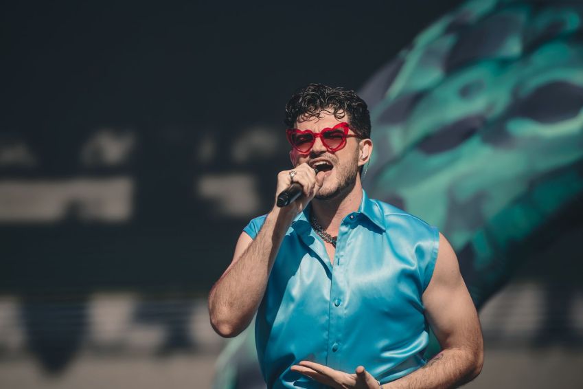 Jão se apresenta no palco Onix do Lollapalooza. / CAMILA CARA