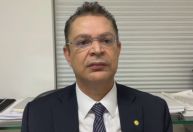 Líder da bancada evangélica diz que assinaria pedido de CPI para investigar Ribeiro