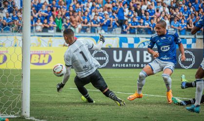 Partida entre Athletic e Cruzeiro pela semifinal do Mineiro