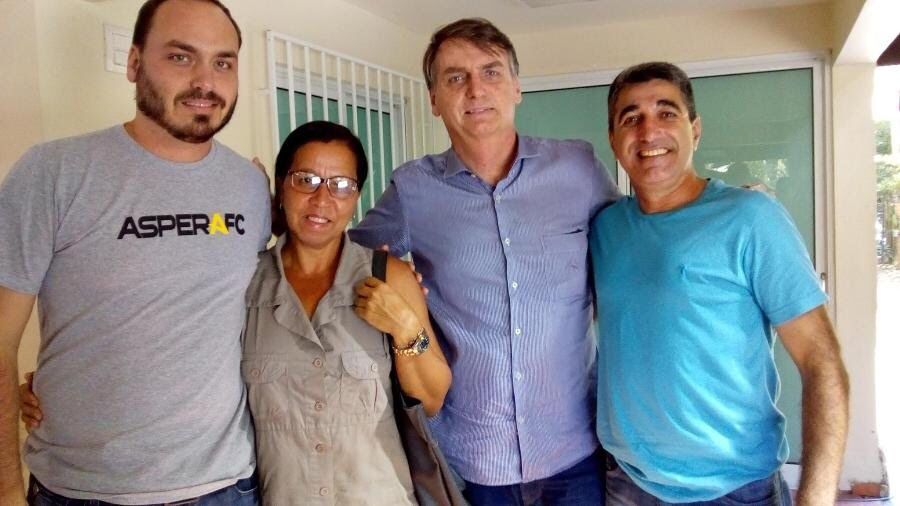 Carlos Bolsonaro, Walderice Conceição, Jair Bolsonaro e Edenilson Nogueira Garcia / Reprodução/Redes Sociais