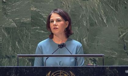 "Devemos ajudar a Ucrânia a se defender do seu agressor", diz ministra da Alemanha
