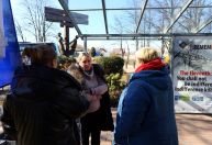 Refugiados da Ucrânia encontram abrigo perto de Auschwitz