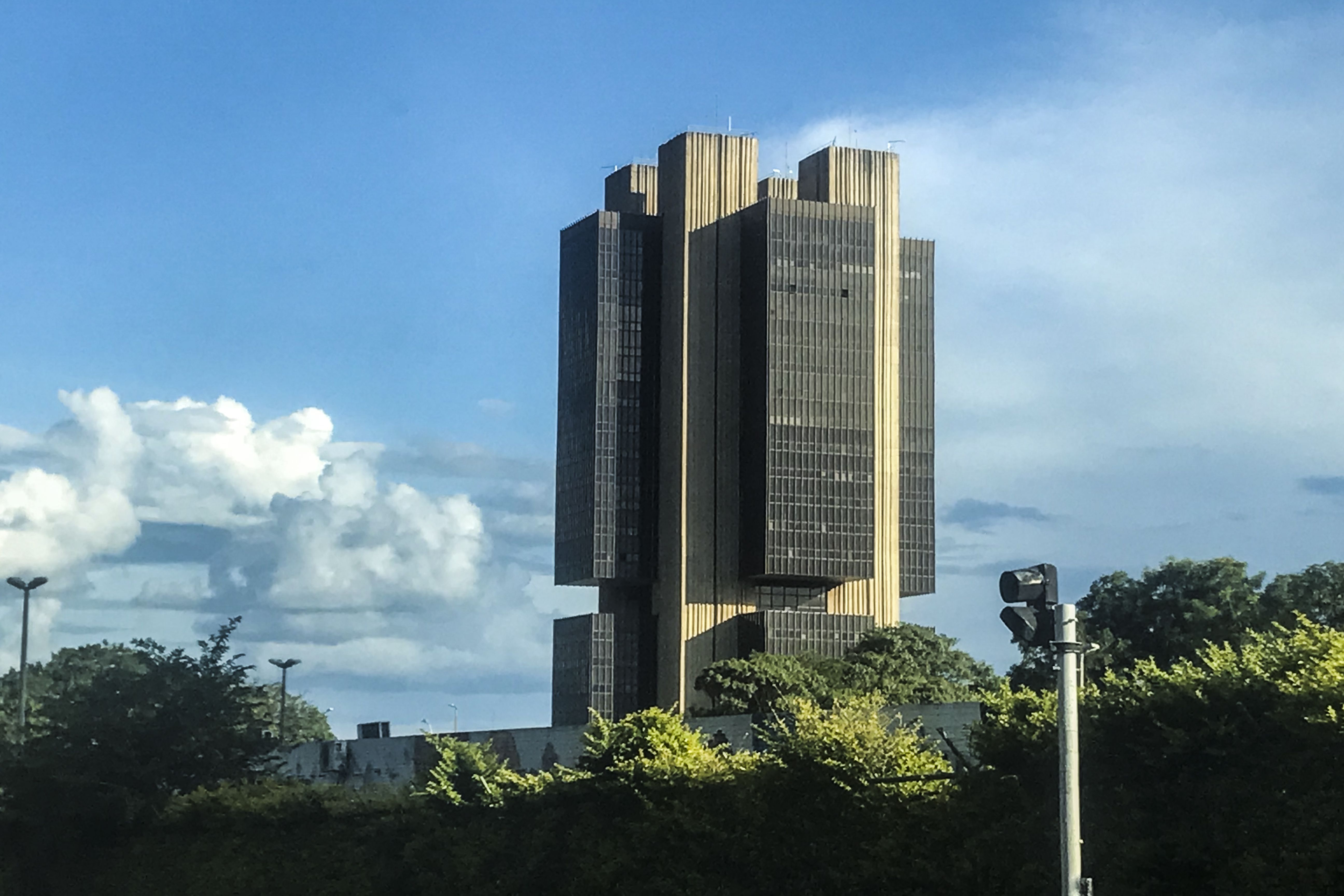 Imagem de destaque do post: BC adia divulgação de dados de fluxo cambial e não prevê nova data