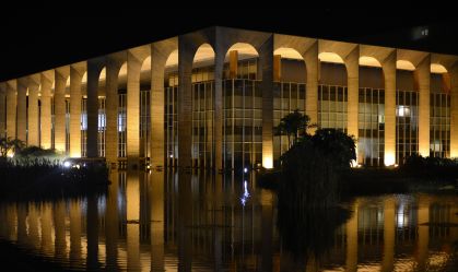 Itamaraty envia dinheiro para brasileiros em Gaza