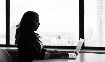 Com 34%, Brasil supera índice mundial de mulheres à frente de empresas médias