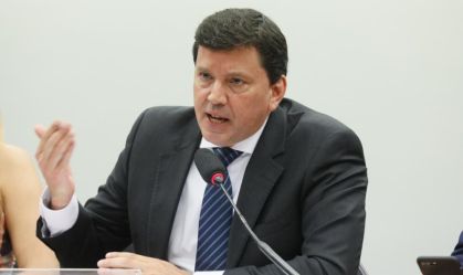 Fundador do PSDB deixa partido e diz que "não foram seus ideais que mudaram"