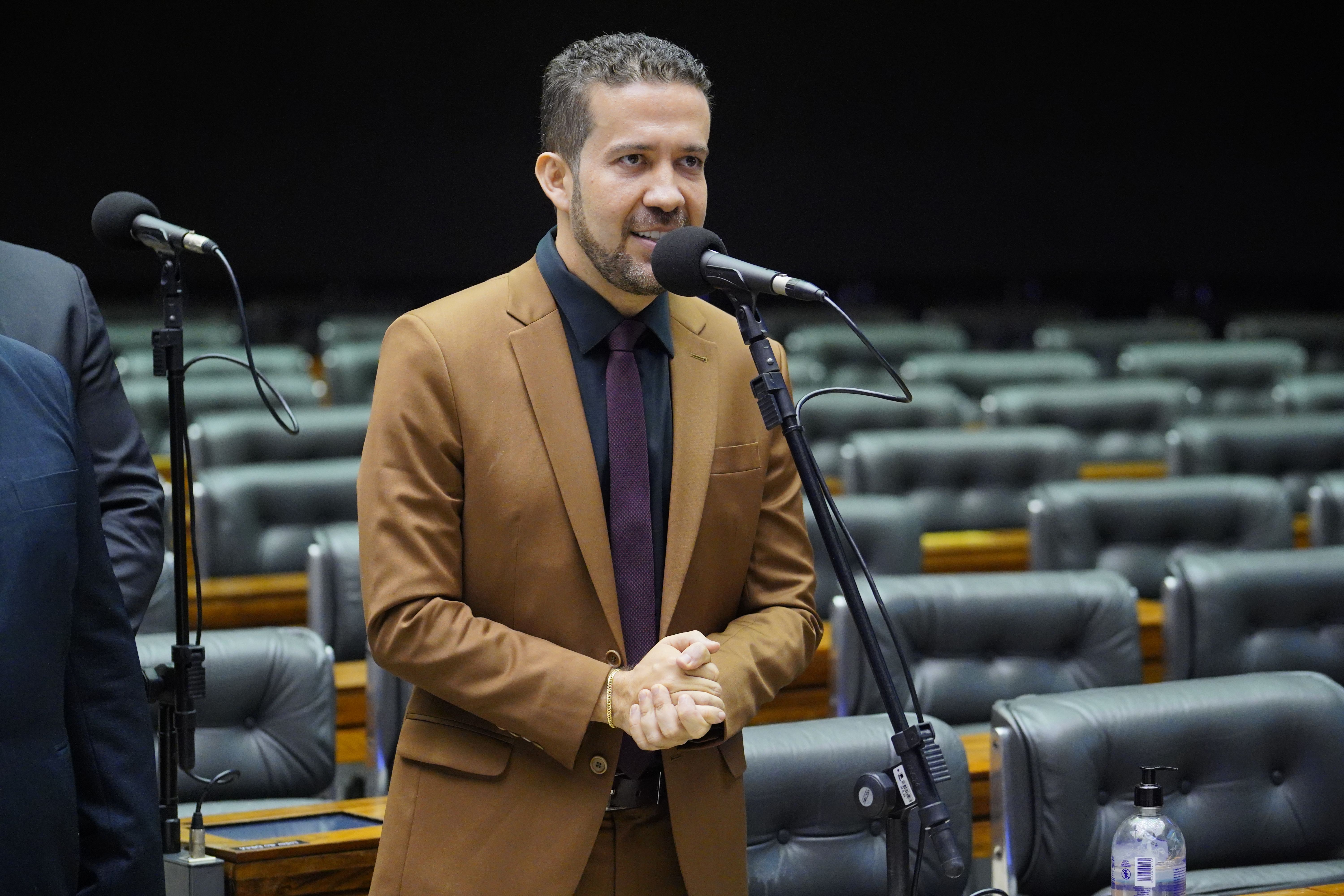 Deputado federal André Janones, do Avante