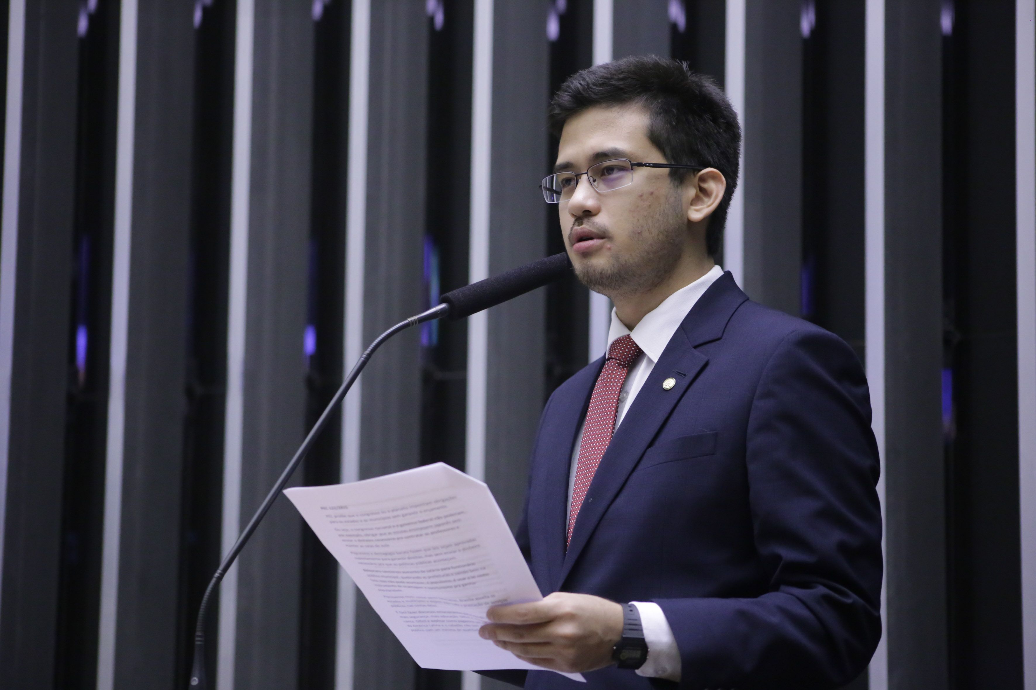 Líder do MBL, deputado Kim Kataguiri assinou nota que oficializou ida do movimento ao União Brasil