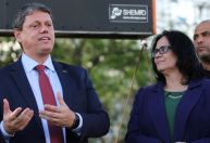 Por eleições, Bolsonaro oficializa saída de dez ministros nesta quinta-feira (31)