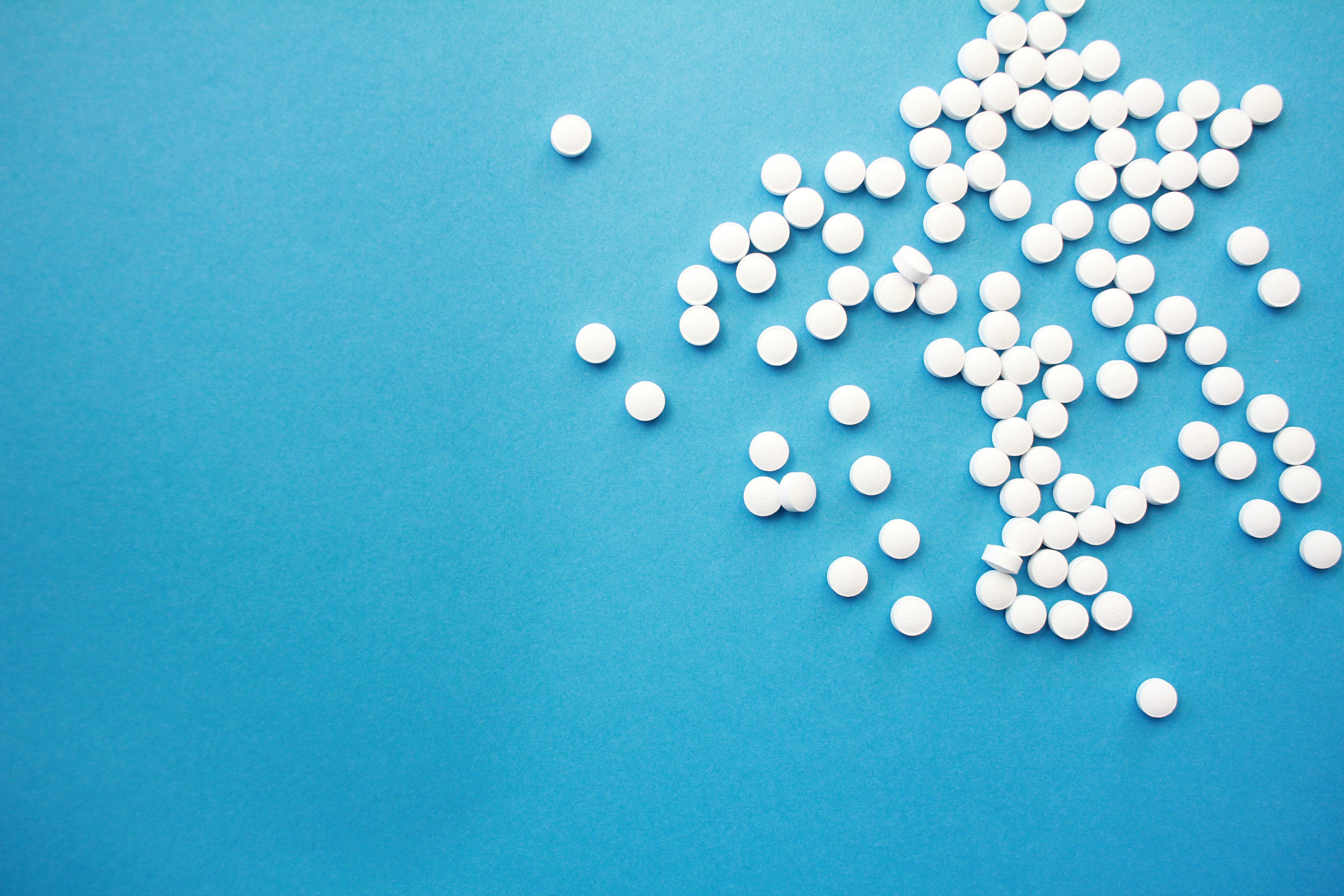 medicamentos | remédios | fármacos | pílulas | drogas | comprimido | farmacêutica | saúde