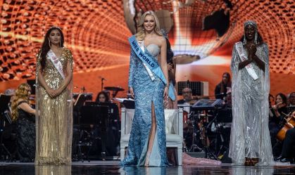 Miss Mundo é coroada em meio a pedidos de paz na Ucrânia