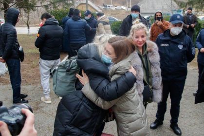 Mulheres de Moldova recebem refugiadas ucranianas
