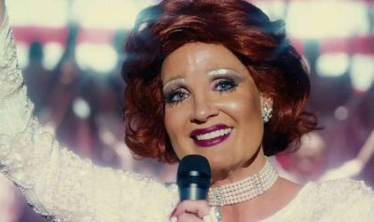 Jessica Chastain, melhor atriz no Oscar, estudou Tammy Faye por sete anos