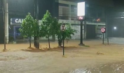 Temporal em Petrópolis, disputa por Mariupol e mais de 21 de março