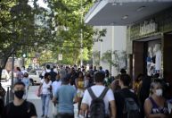 Mortes por Covid-19 têm queda de 12% no mundo em uma semana, diz OMS