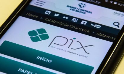 Posso pagar mensalidade escolar e conta de luz com Pix Automático? Entenda