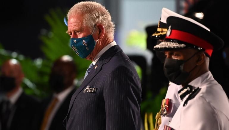 Príncipe Charles assistiu a cerimônia que instaurou o primeiro presidente de Barbados, em 29/11/2021 / Jeff J. Mitchell/Getty Images
