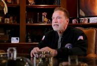 Schwarzenegger manda mensagem a russos que protestam contra guerra: “Vocês são meus heróis”