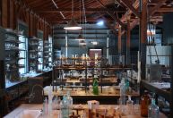 PMI industrial europeu sobe a 47,6 em fevereiro, maior patamar em 24 meses