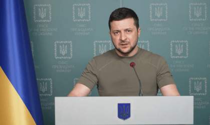 Zelensky anuncia assistência aos ucranianos deslocados pela invasão