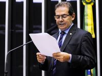 Anistia: relator segue articulação com esquerda e centrão para fechar texto