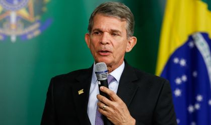 "Indicação é boa e técnica", diz Silva e Luna sobre substituto na Petrobras